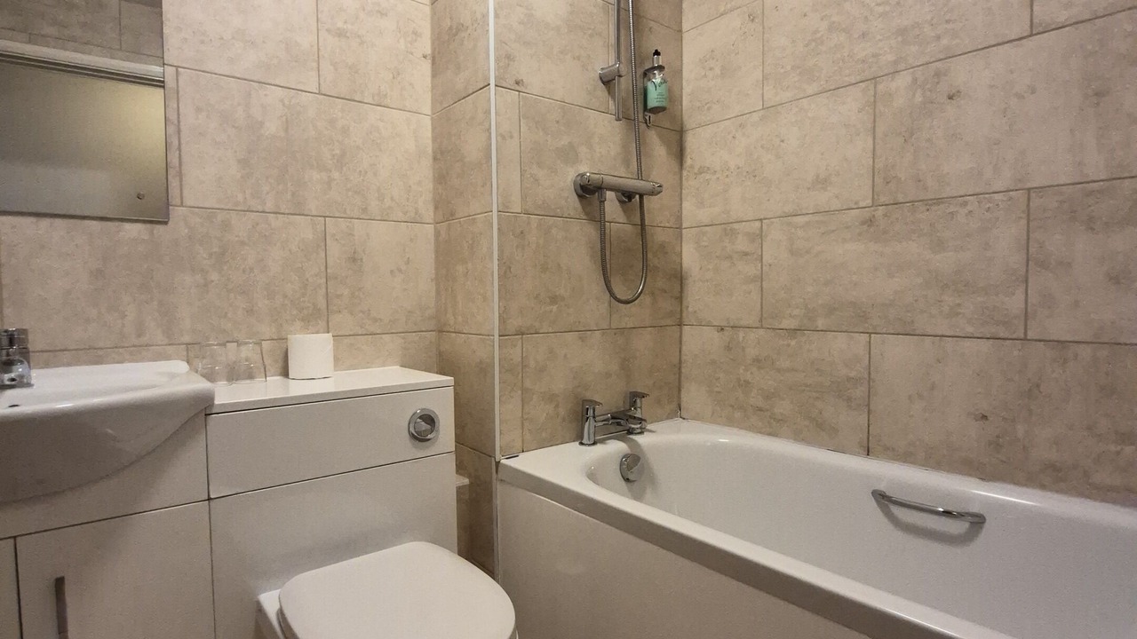 Photo of Bedroom in Heath and Reach