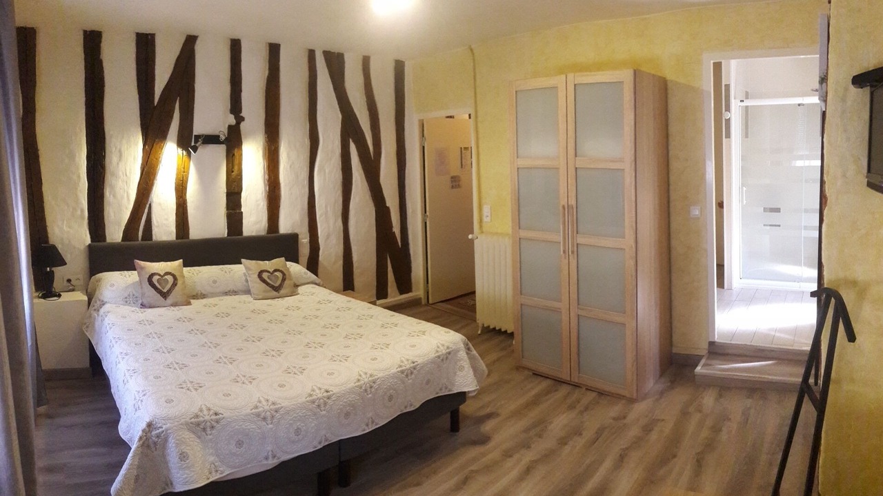 Photo of Bedroom in Mirande