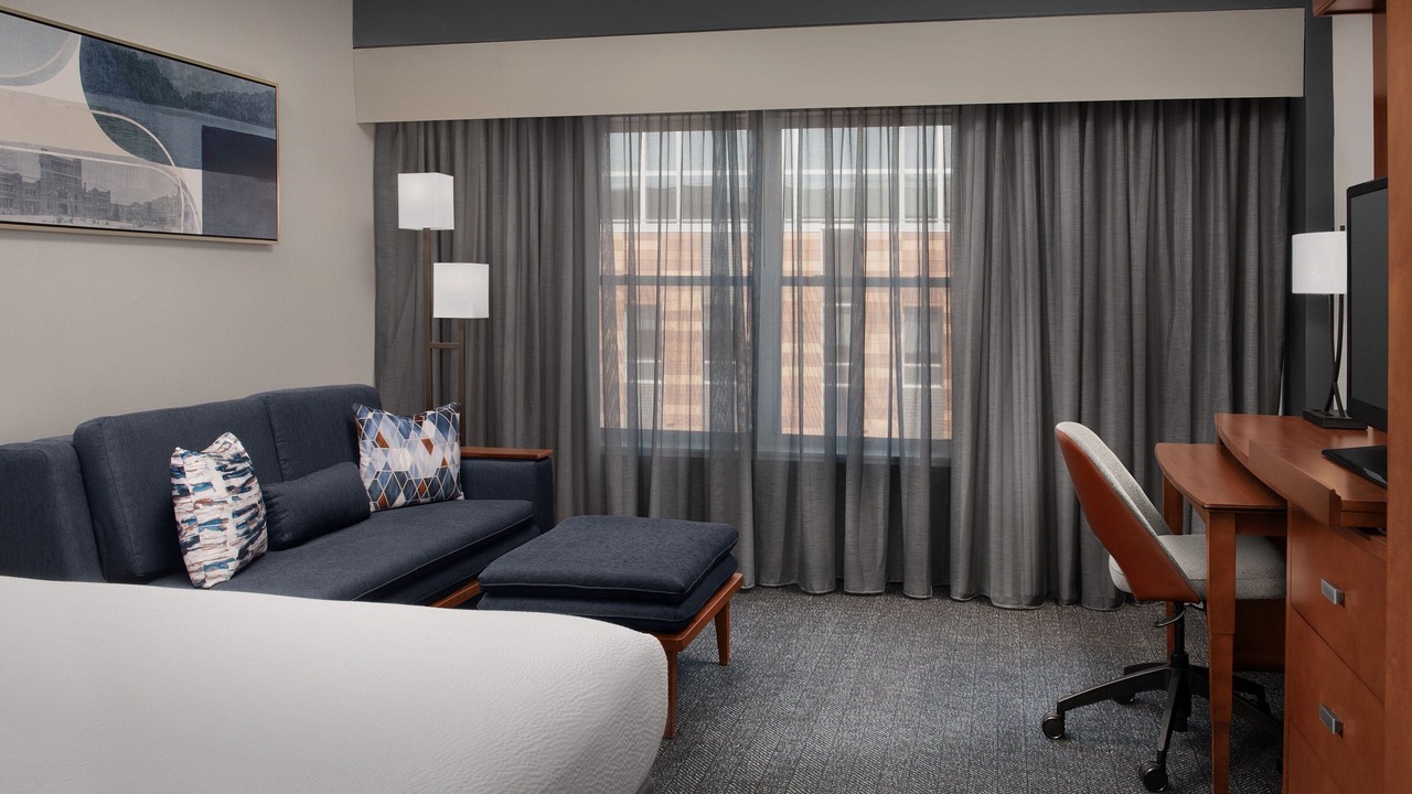 Photo of Others in Downtown Syracuse