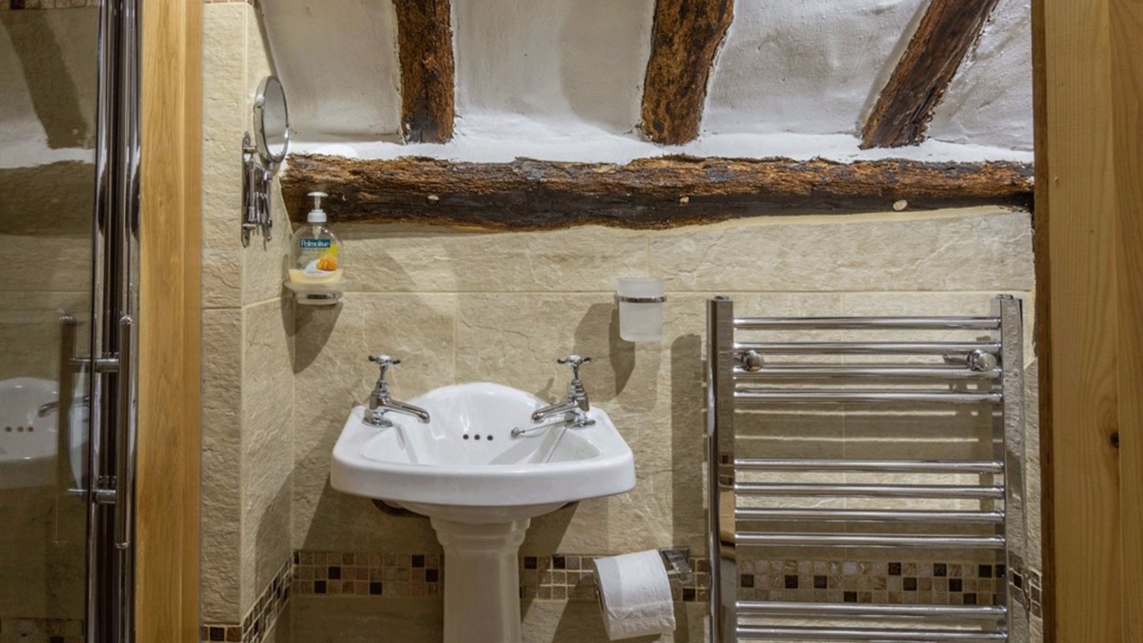 Photo of Bathroom in Beaworthy