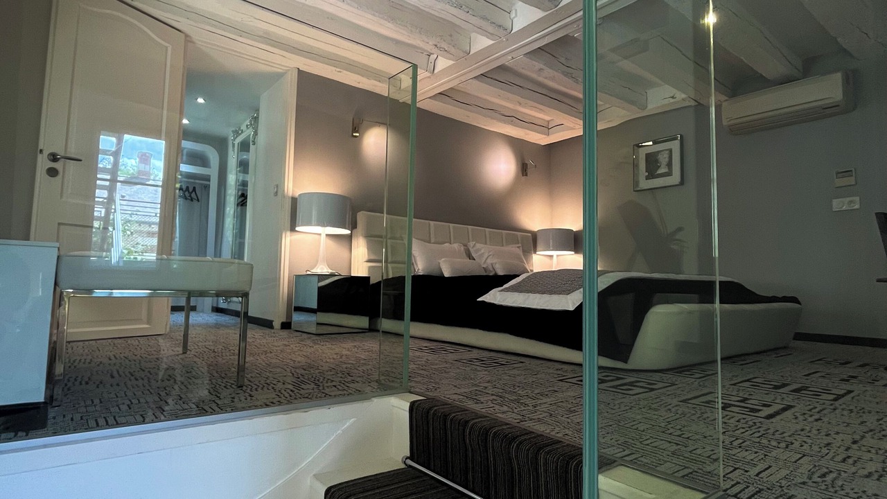 Photo of Bedroom in Rochecorbon
