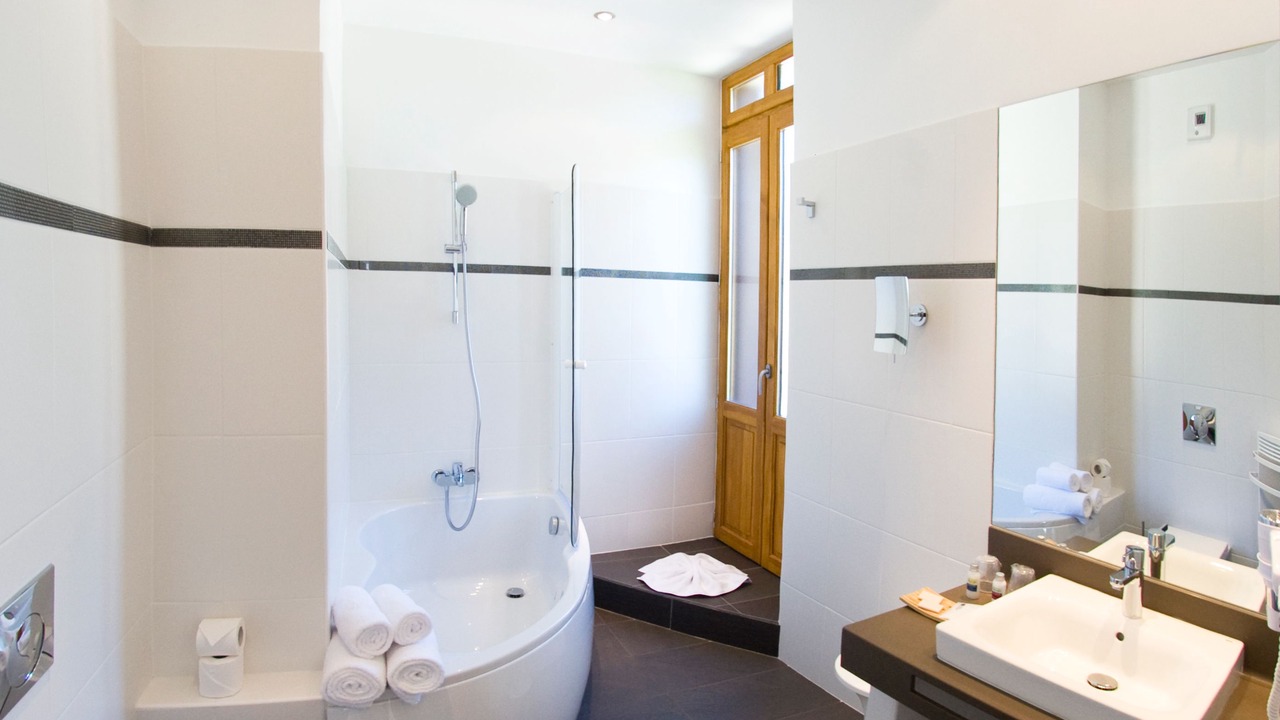 Photo of Bathroom in Tarascon-sur-Ariege