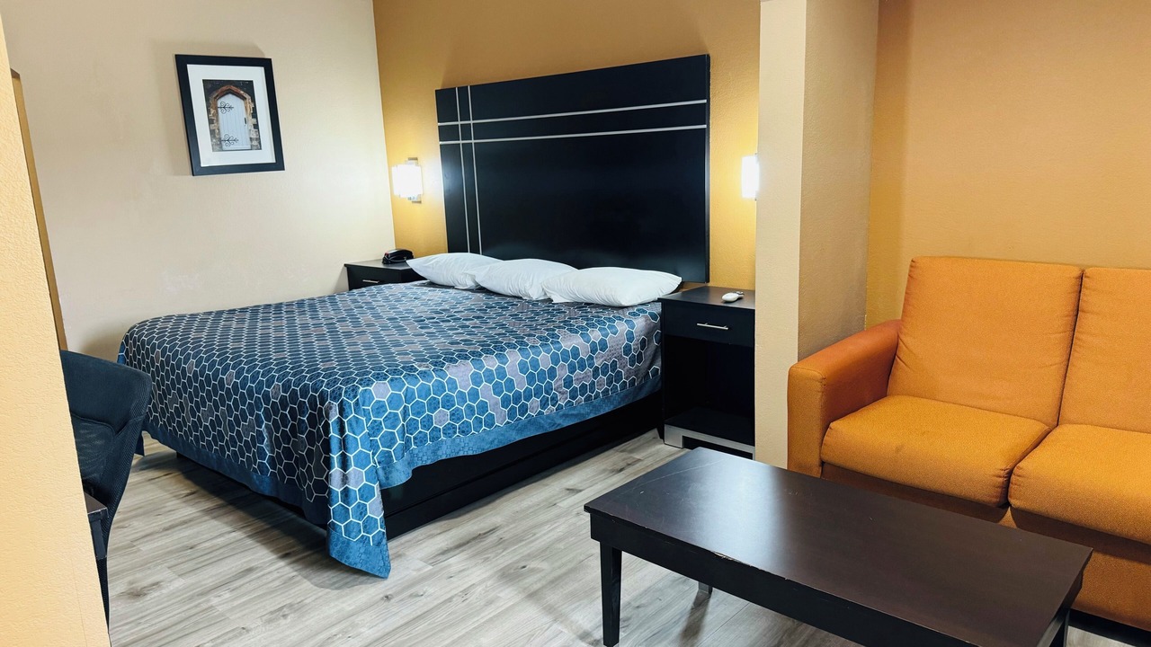 Photo of Bedroom in Floresville