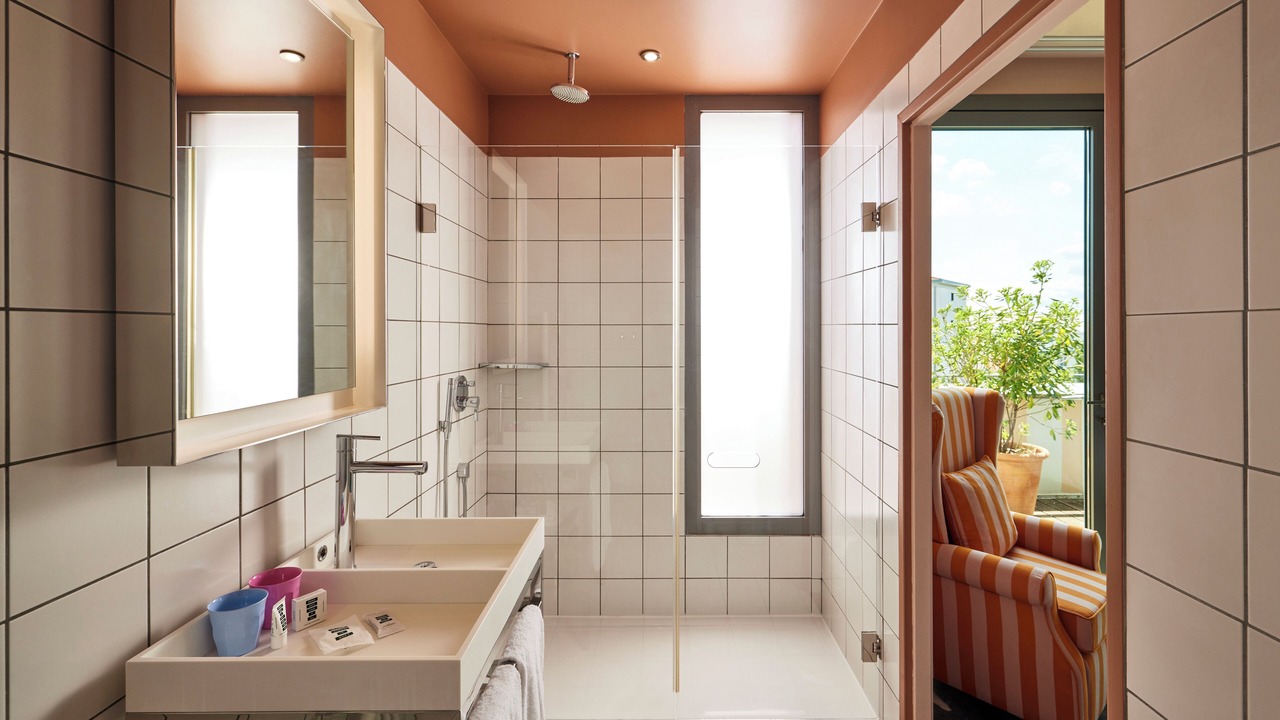 Photo of Bathroom in Lyon City Centre