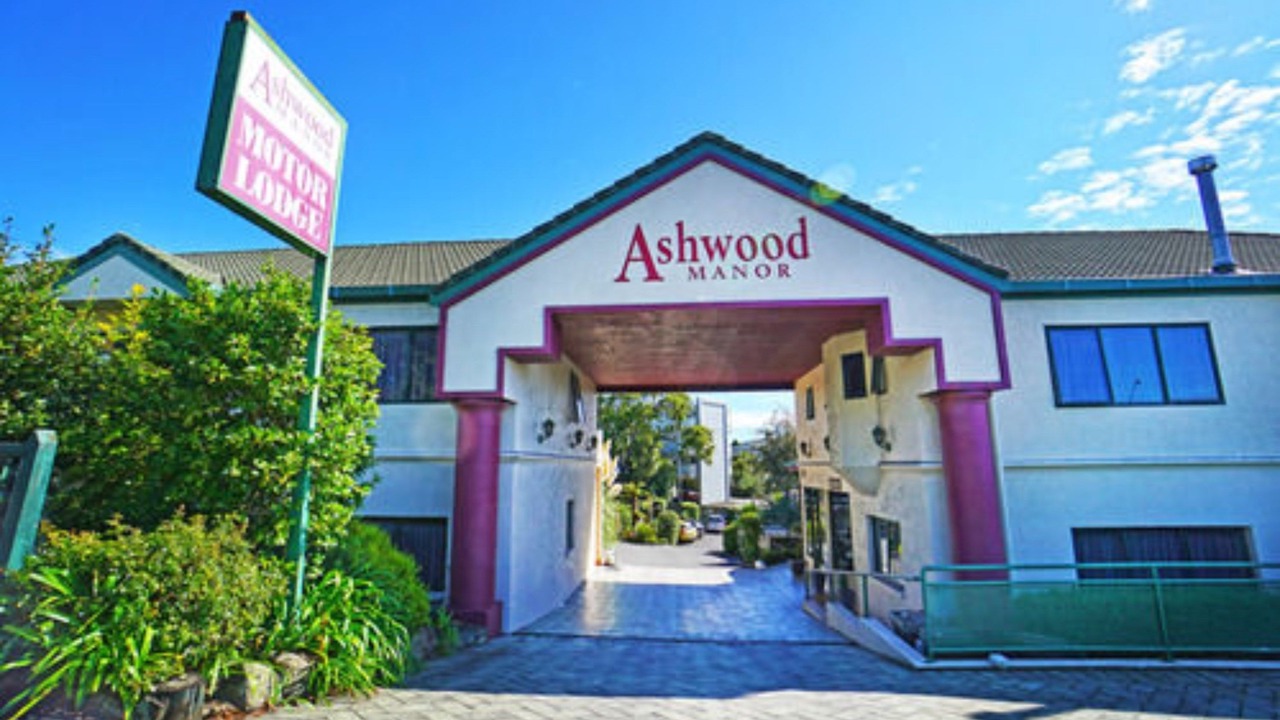 Photo of Outdoor in Hamilton Lake