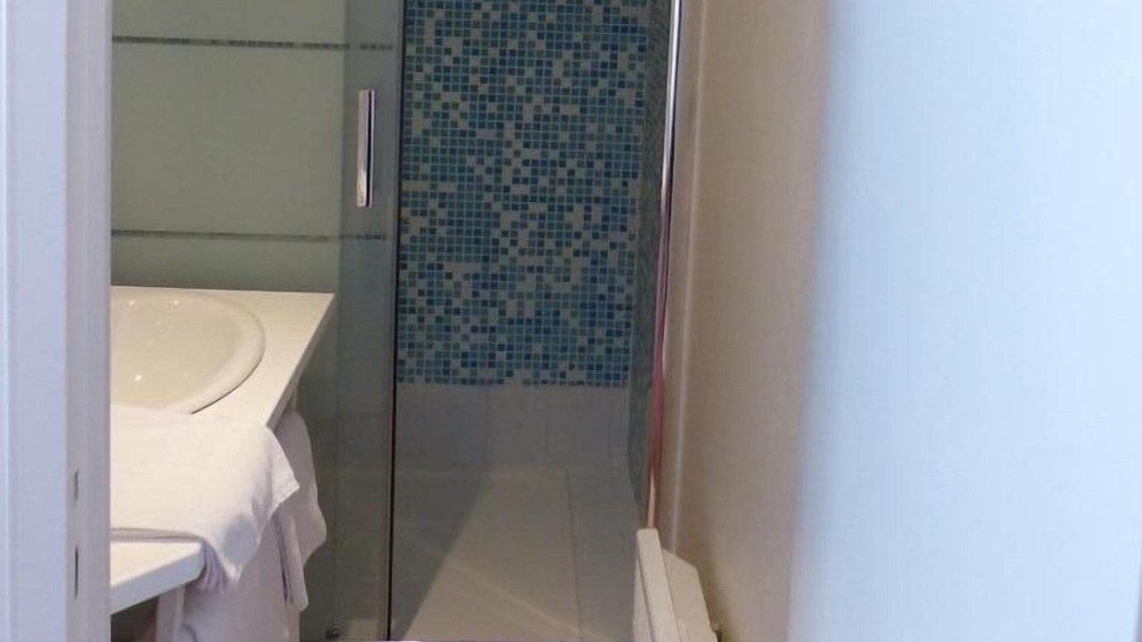 Photo of Bathroom in Chinon