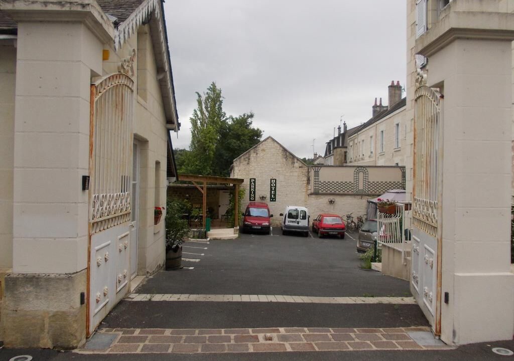 Photo of Others in Chinon
