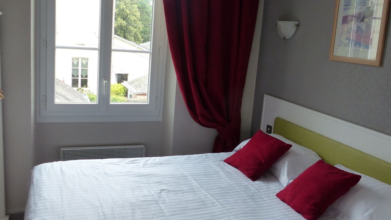 Photo of Bedroom in Chinon