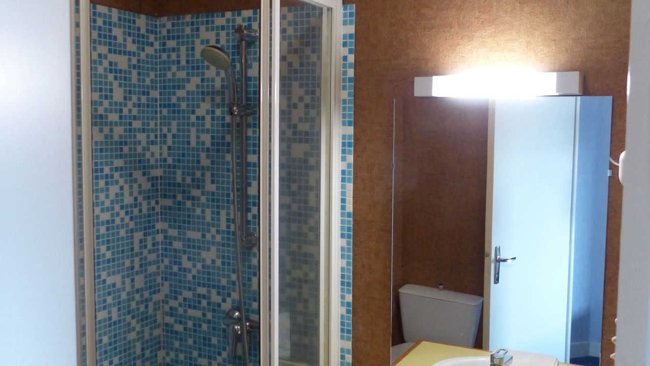 Photo of Bathroom in Chinon
