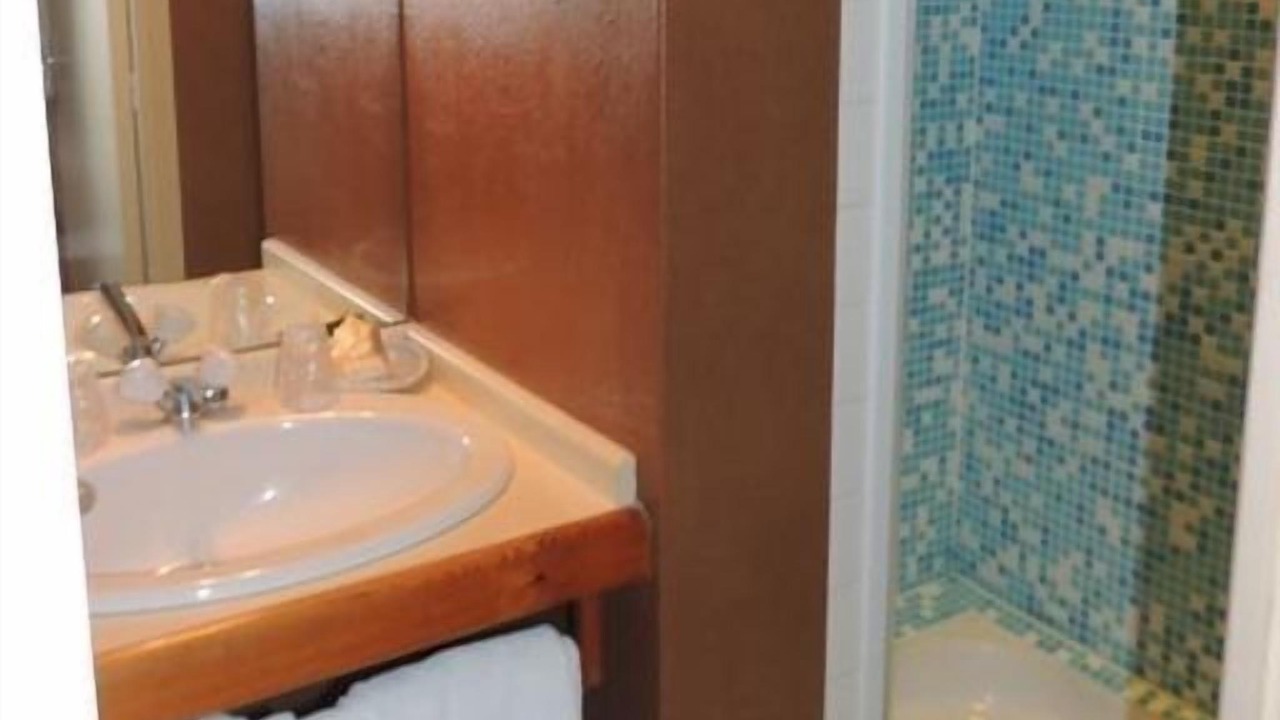Photo of Bathroom in Chinon