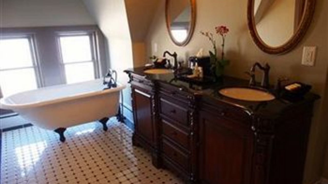 Photo of Bathroom in Capitol Hill