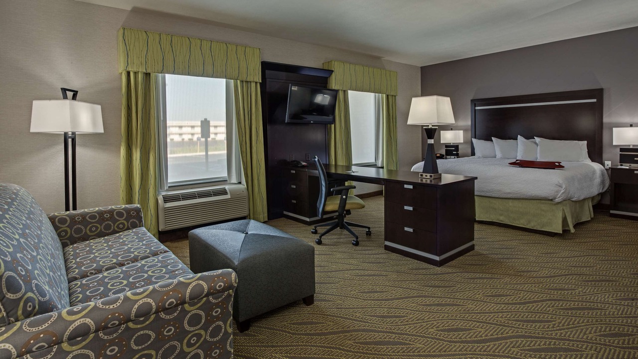 Photo of Bedroom in Elyria