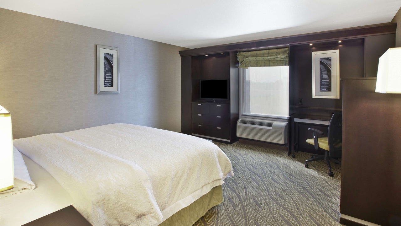 Photo of Bedroom in Elyria