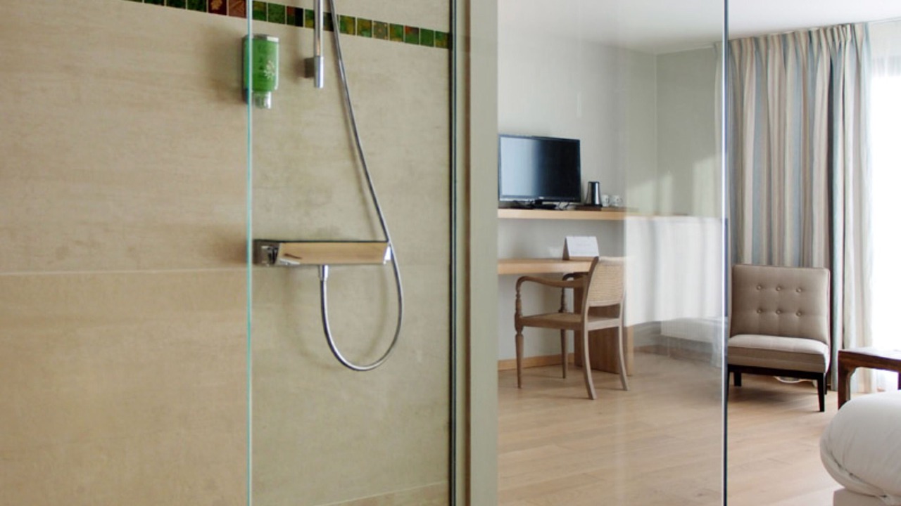 Photo of Bathroom in Porspoder