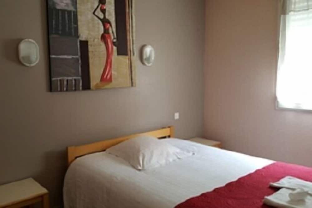 Photo of Bedroom in Louvigne-de-Bais