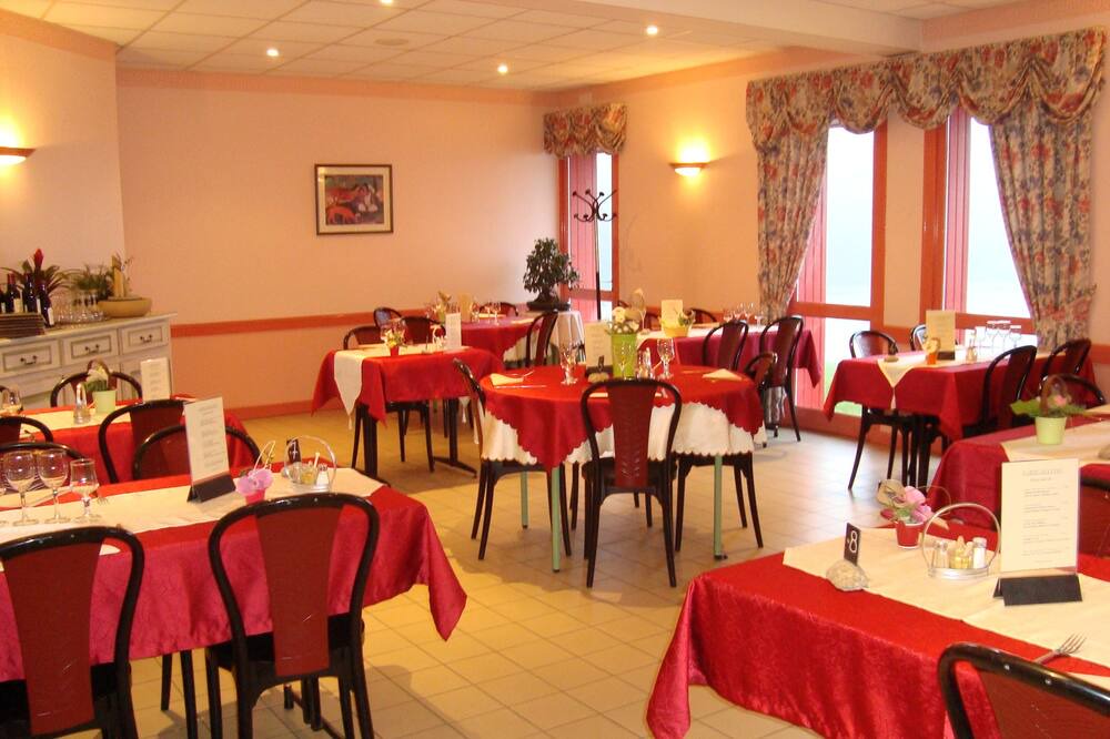 Photo of Others in Louvigne-de-Bais