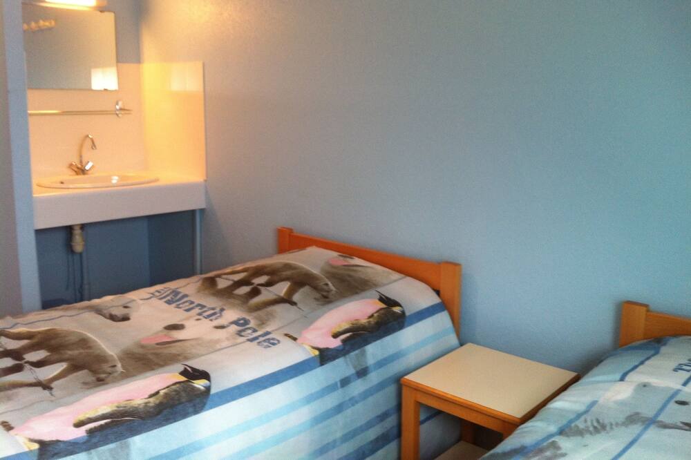 Photo of Bedroom in Louvigne-de-Bais