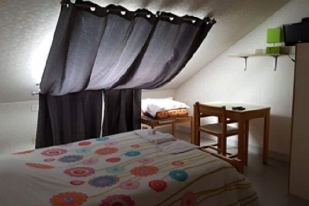 Photo of Bedroom in Louvigne-de-Bais