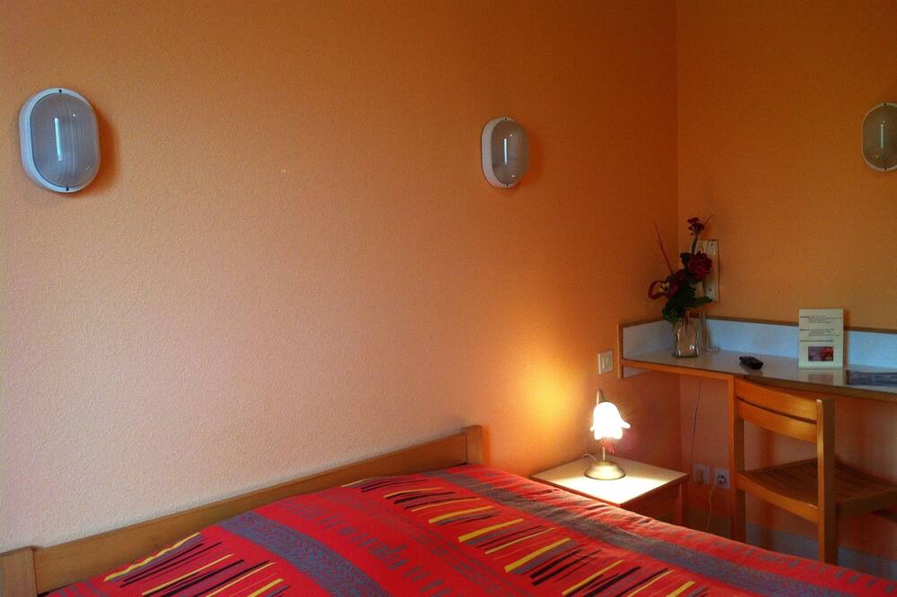 Photo of Bedroom in Louvigne-de-Bais