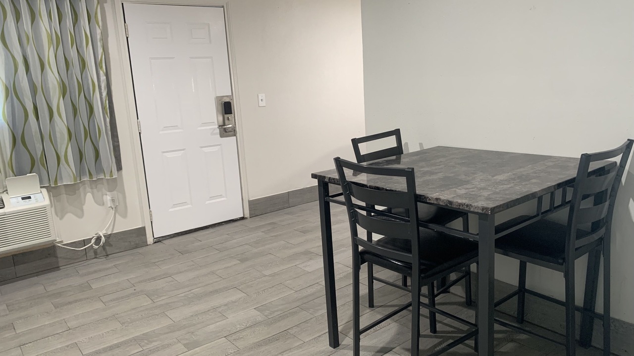 Photo of Bedroom in Sulphur Springs