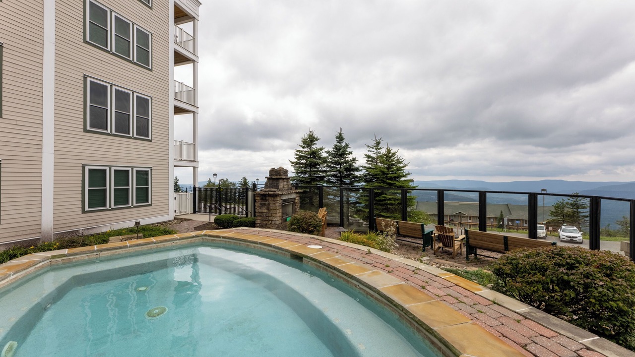 Photo of Outdoor in Snowshoe