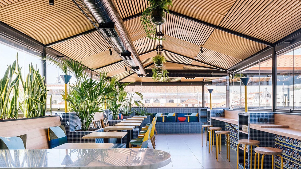 Photo of Patio Balcony in Golden Triangle of Art