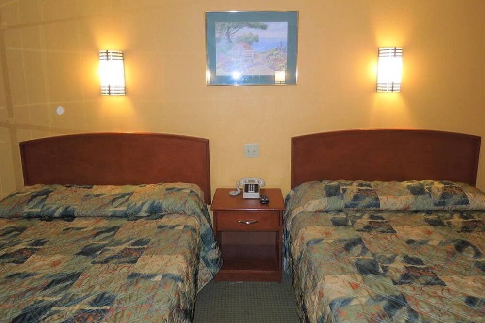 Photo of Bedroom in Bay Shore