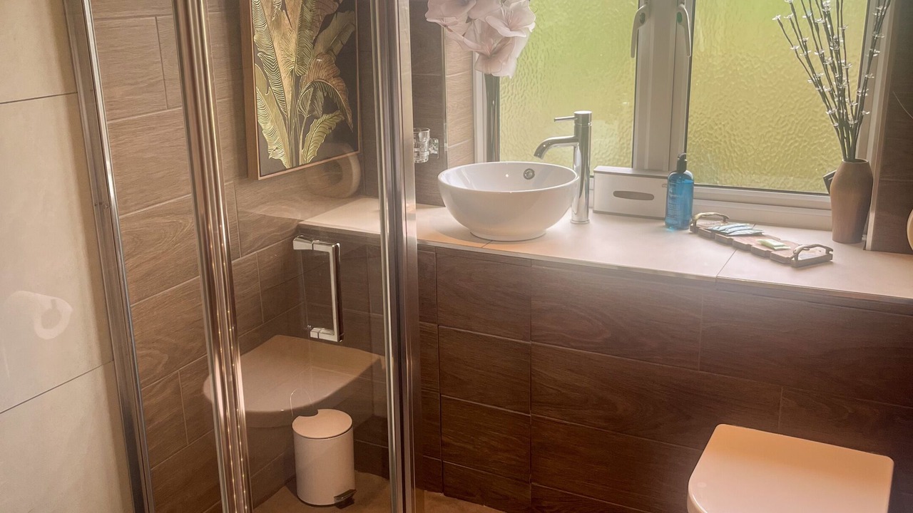 Photo of Bathroom in Ford