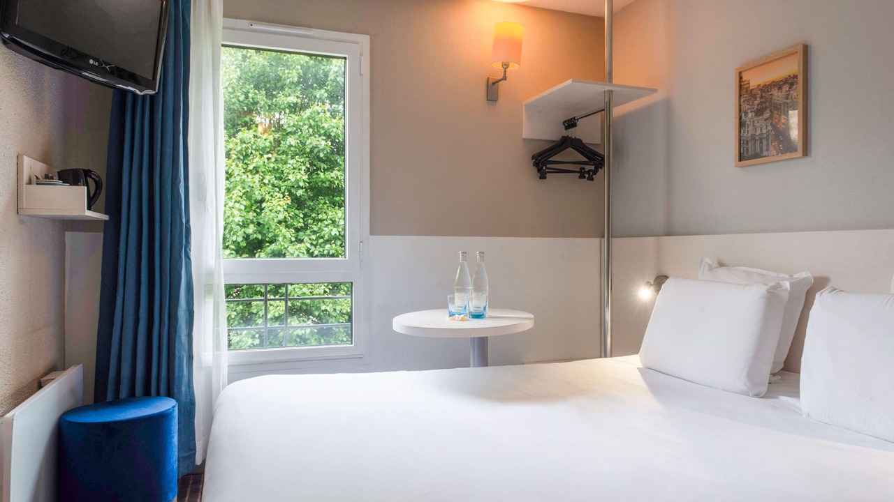 Photo of Bedroom in Saint-Aubin-sur-Scie