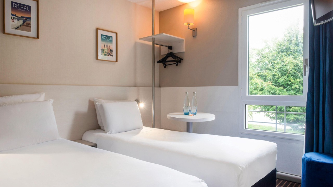 Photo of Bedroom in Saint-Aubin-sur-Scie