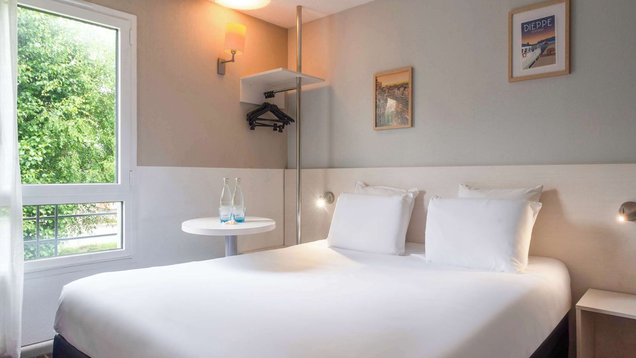 Photo of Bedroom in Saint-Aubin-sur-Scie