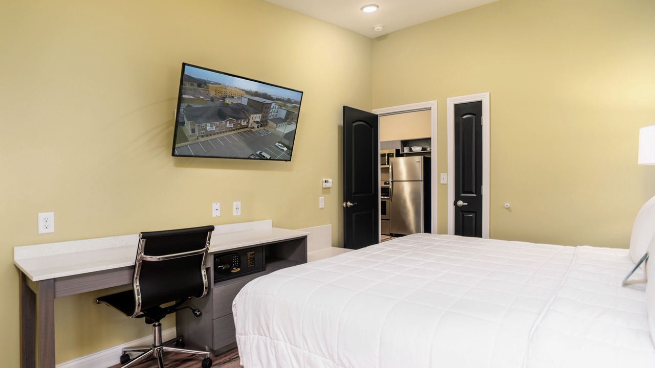 Photo of Others in Bowling Green