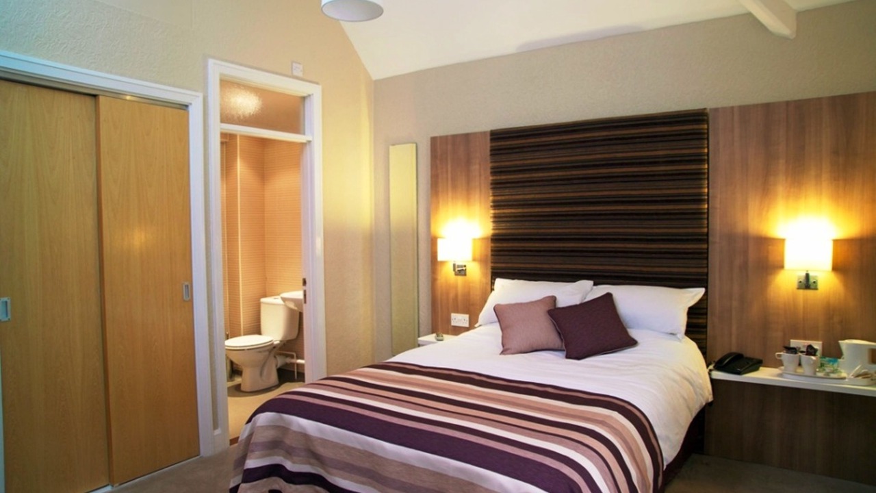 Photo of Bedroom in Cleedownton