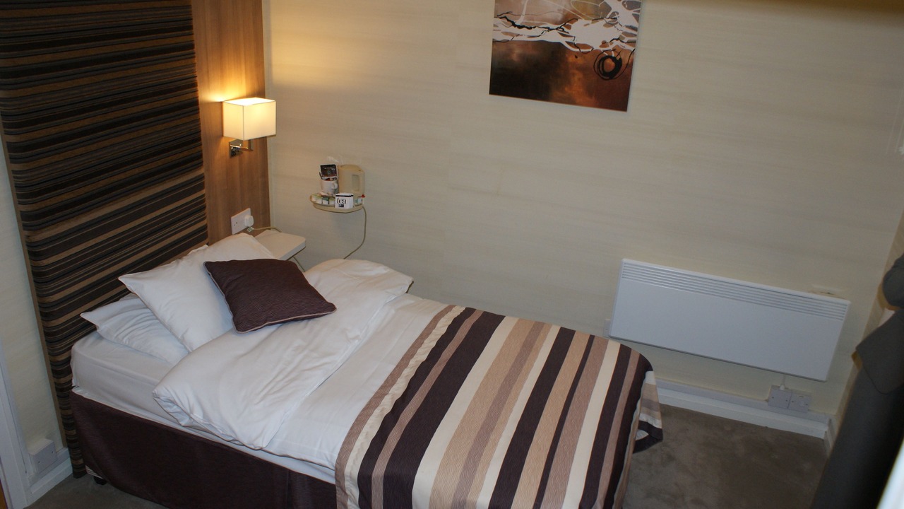 Photo of Bedroom in Cleedownton