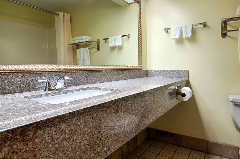 Photo of Bathroom in Rayne