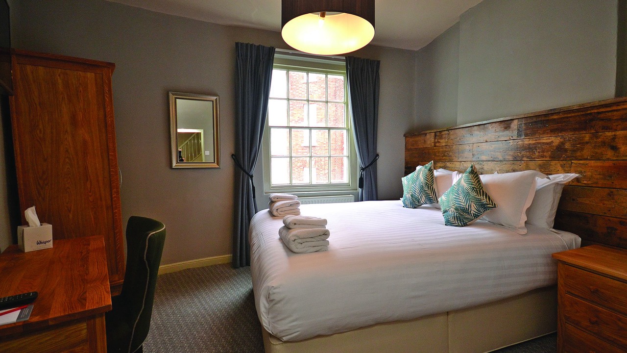 Photo of Others in Topsham