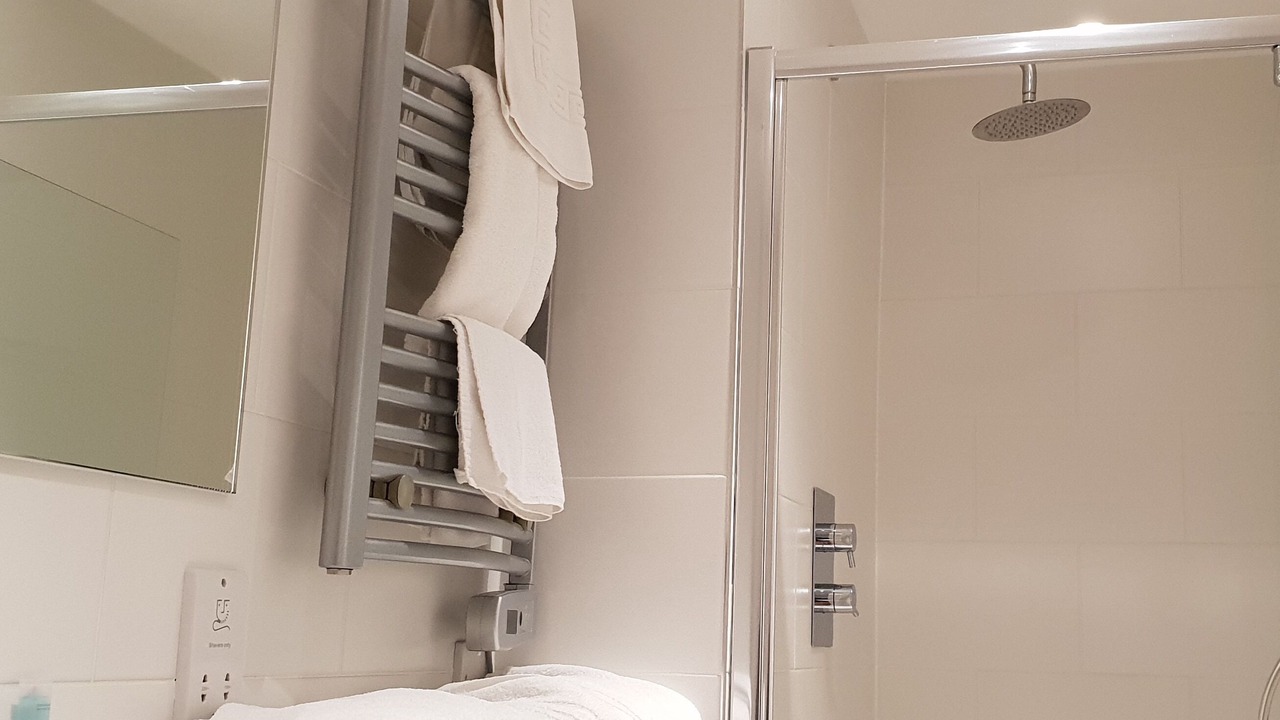 Photo of Bathroom in Manningford Bruce