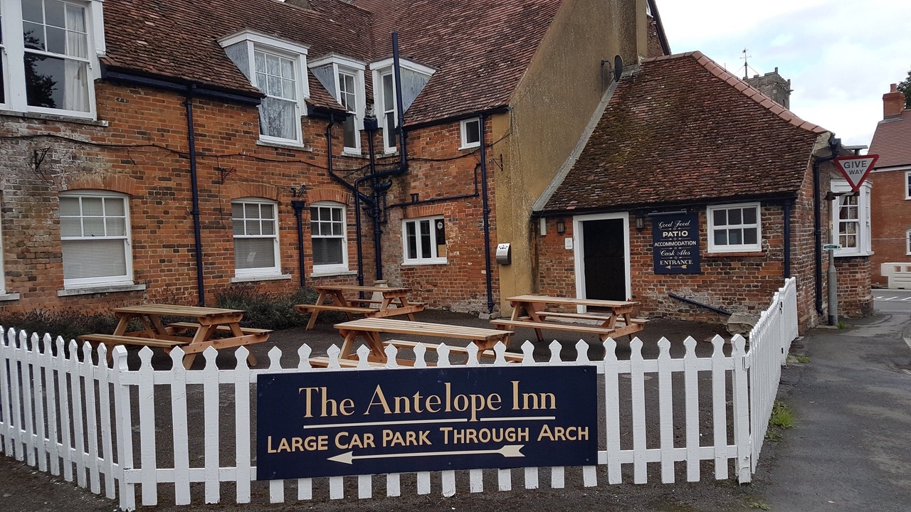 Photo of Buildings in Manningford Bruce