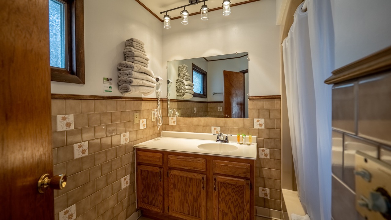 Photo of Bathroom in Cooperstown - Otsego Lake