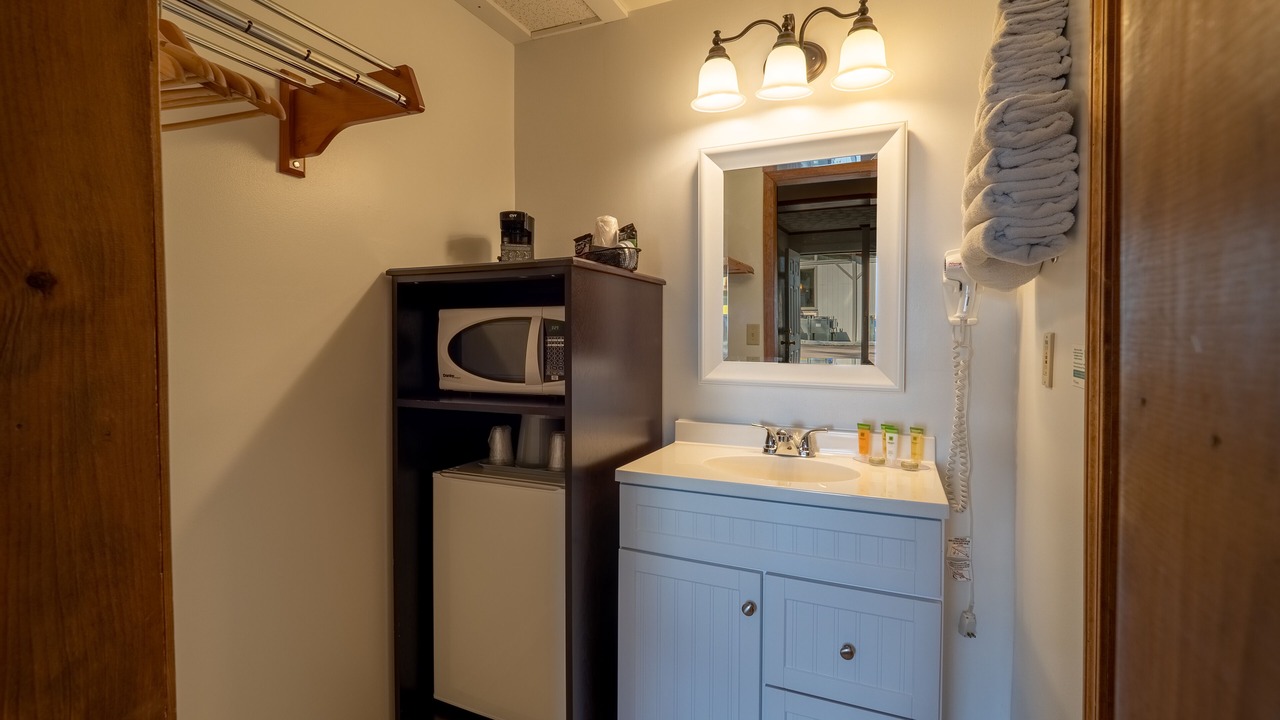 Photo of Bathroom in Cooperstown - Otsego Lake