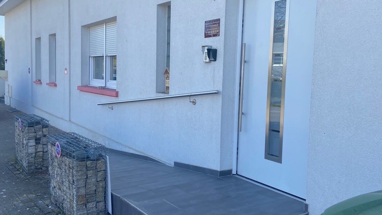 Photo of Others in Seingbouse