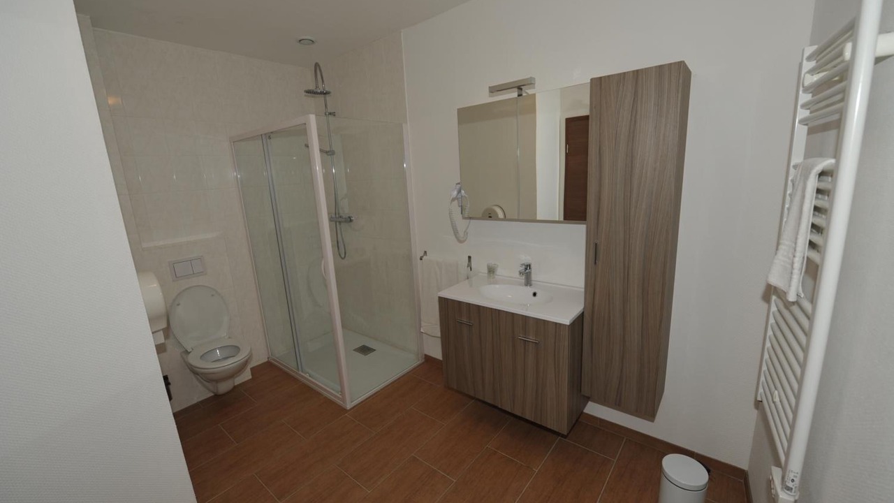 Photo of Others in Seingbouse