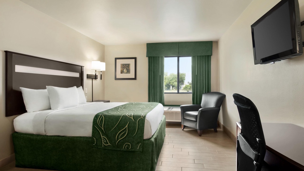 Photo of Bedroom in Glenwood