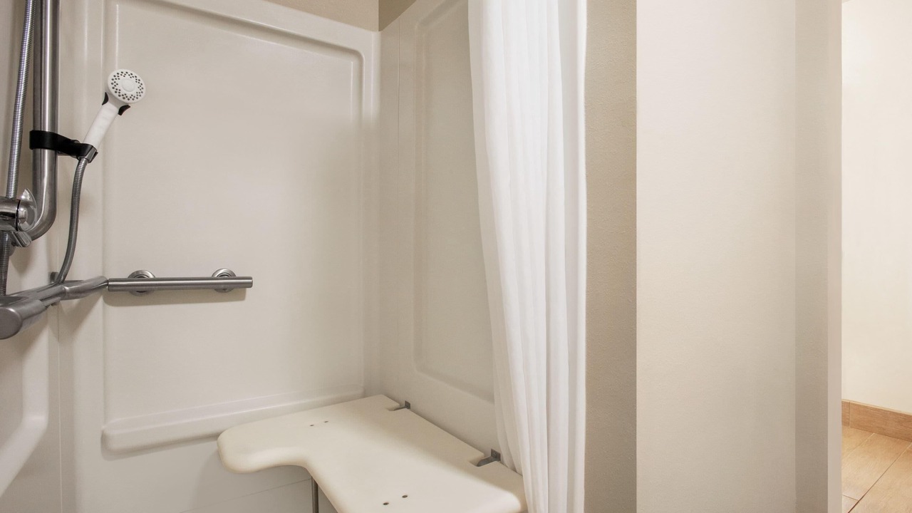 Photo of Bathroom in Glenwood