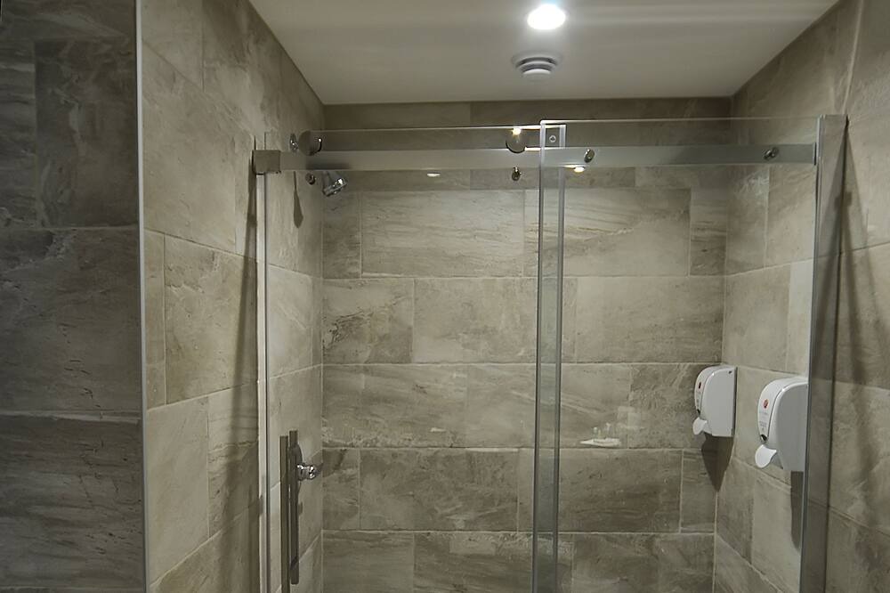 Photo of Bathroom in Sherbrooke