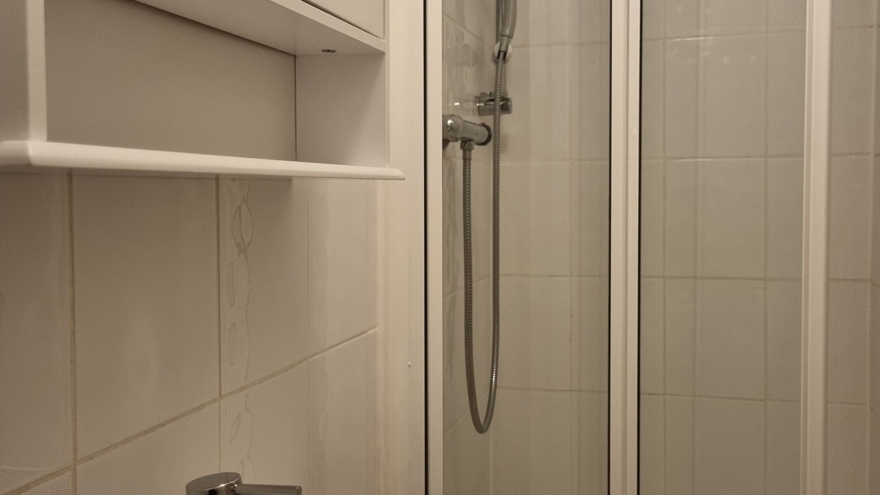 Photo of Bathroom in Mapesbury