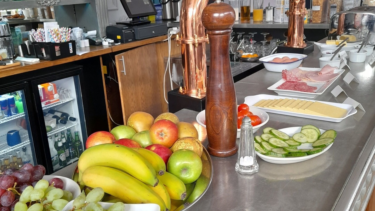 Photo of Others in Mapesbury