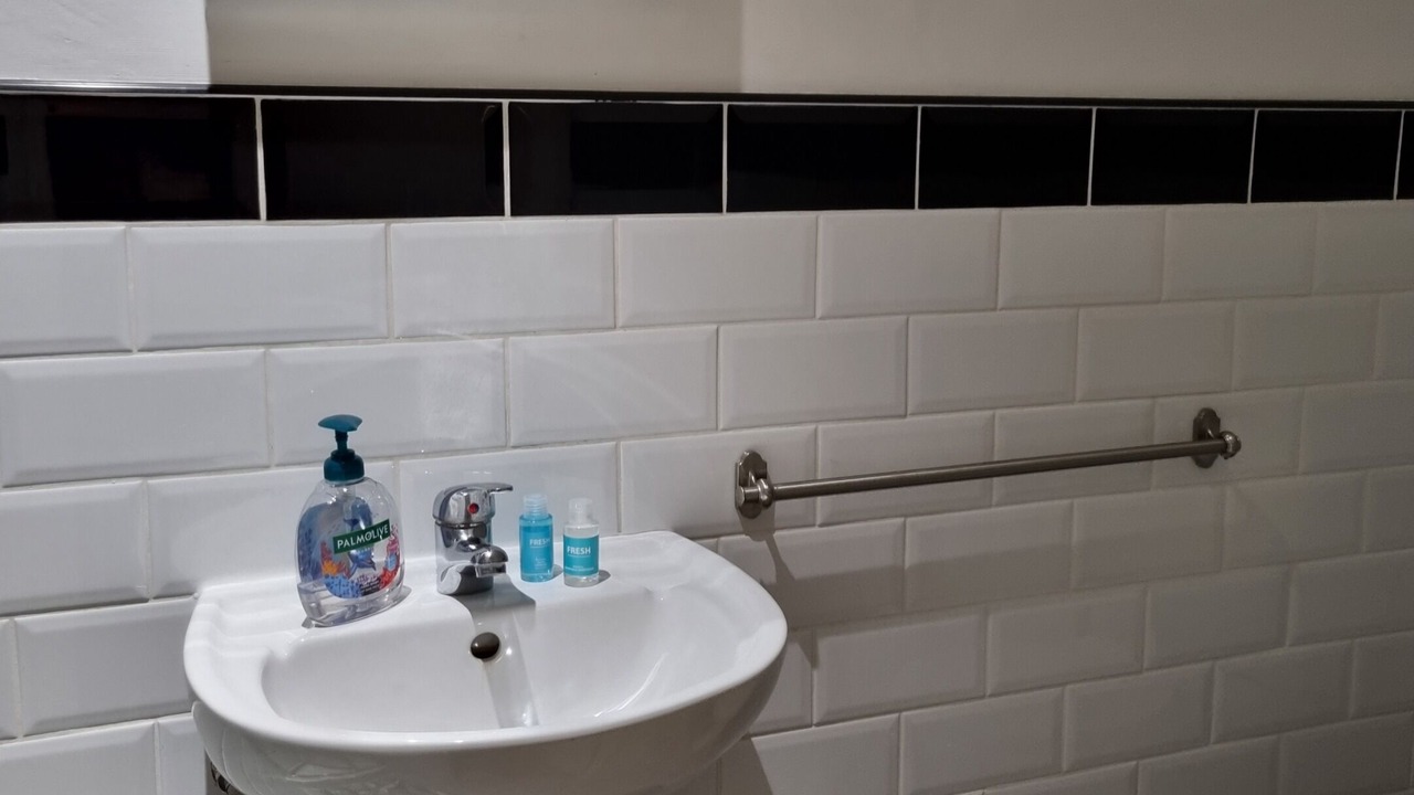 Photo of Bathroom in Mapesbury