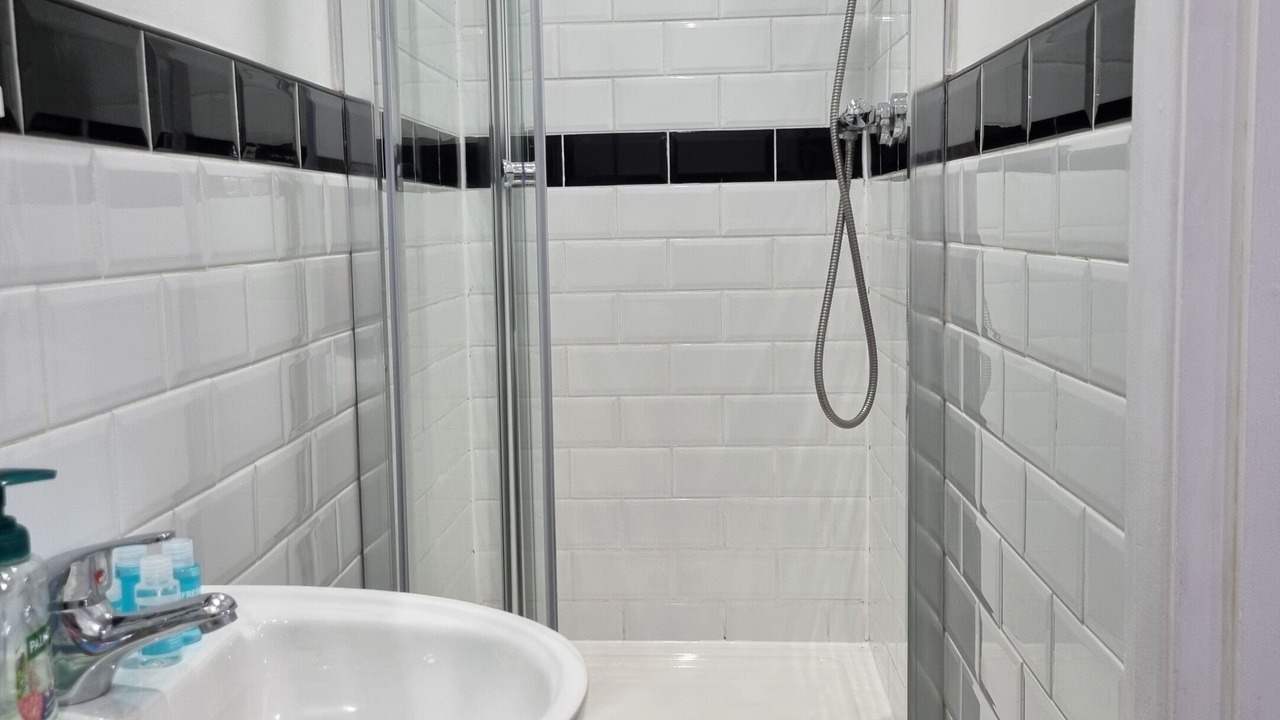 Photo of Bathroom in Mapesbury