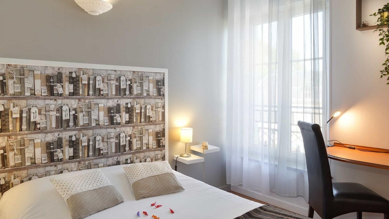 Photo of Bedroom in Malesherbes